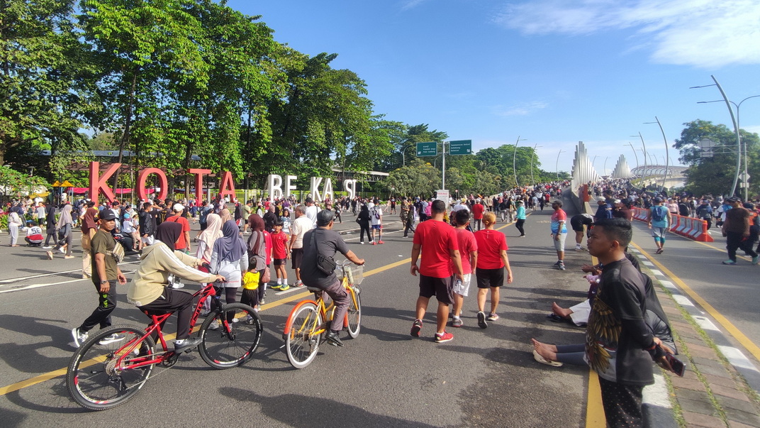 Aktivitas olahraga warga Kota Bekasi dalam CFD mingguan (PB Porprov XV Jabar 2026)