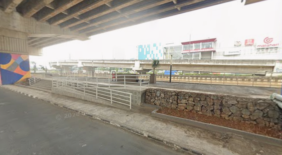 Taman Depan Simpang BCP